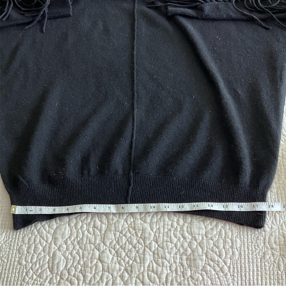 Like New Minnie Rose black cashmere sweater w/fringed arms & back - Picture 10 of 12